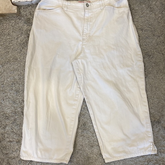 Gloria Vanderbilt Womens Crop Pants - Picture 2 of 7